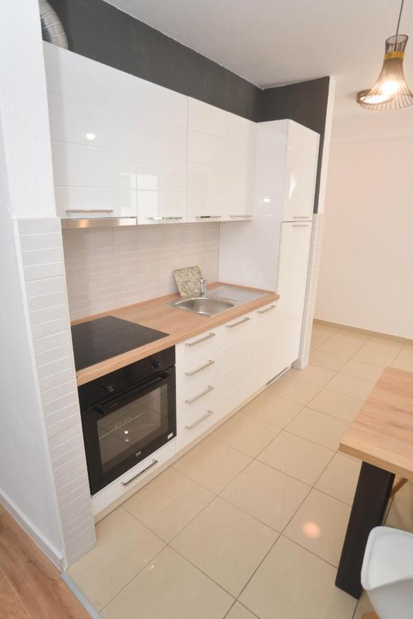 Apartment Ante Биоград-на-Мору Экстерьер фото